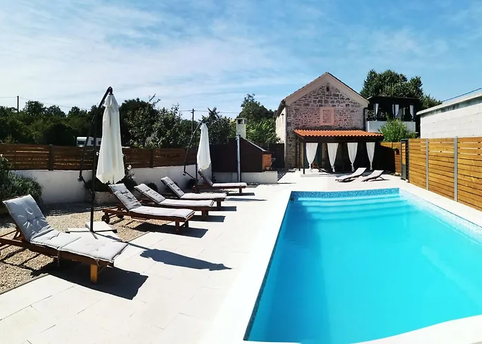 Apartments Malic