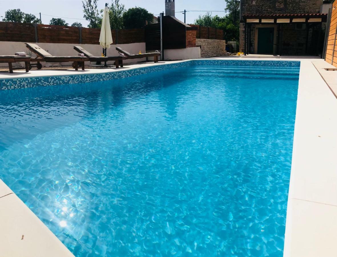 Apartments Malic Pridraga